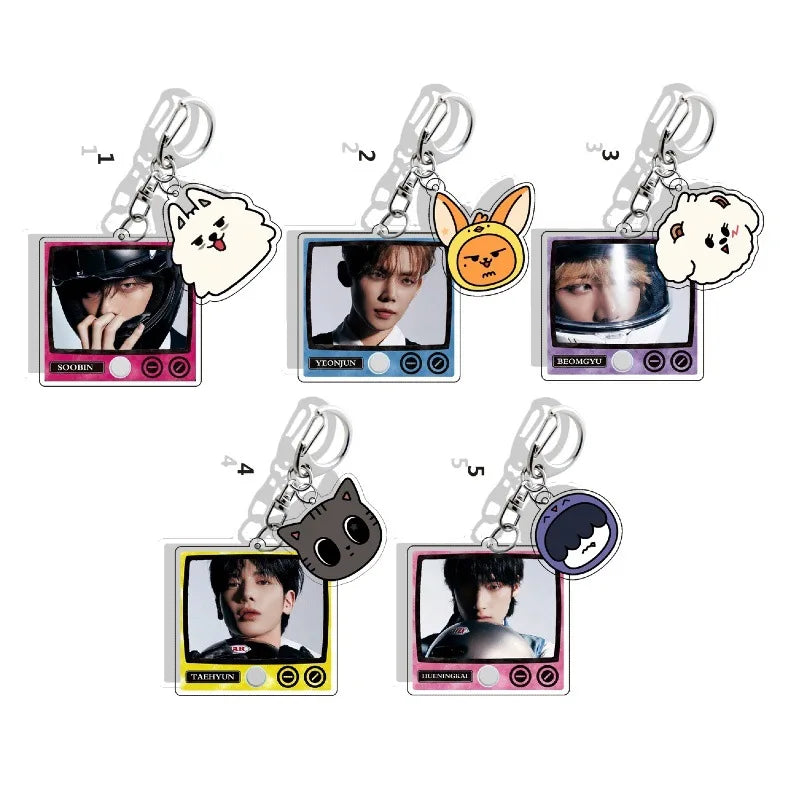 TXT Group Choi Soo-Bin Choi Yeon-Jun Choi  Kyu TAEHYUN and Hugh Young-kai Acrylic Keychain 1114