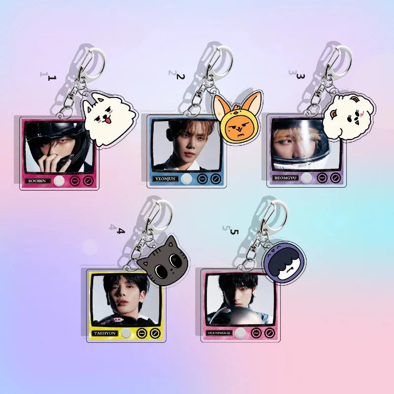 TXT Group Choi Soo-Bin Choi Yeon-Jun Choi  Kyu TAEHYUN and Hugh Young-kai Acrylic Keychain 1114