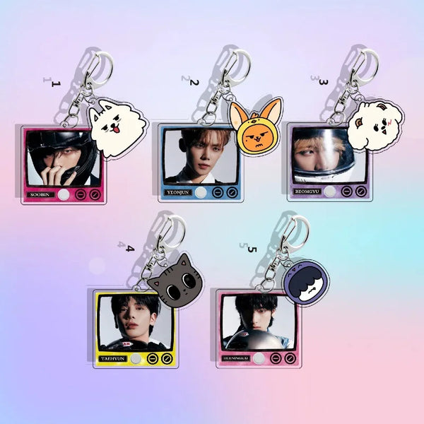 TXT Group Choi Soo-Bin Choi Yeon-Jun Choi  Kyu TAEHYUN and Hugh Young-kai Acrylic Keychain 1114